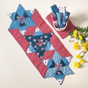 Annie’s Holiday Quilters Club Camilla Star Points Runner Quilt Kit Fabric New